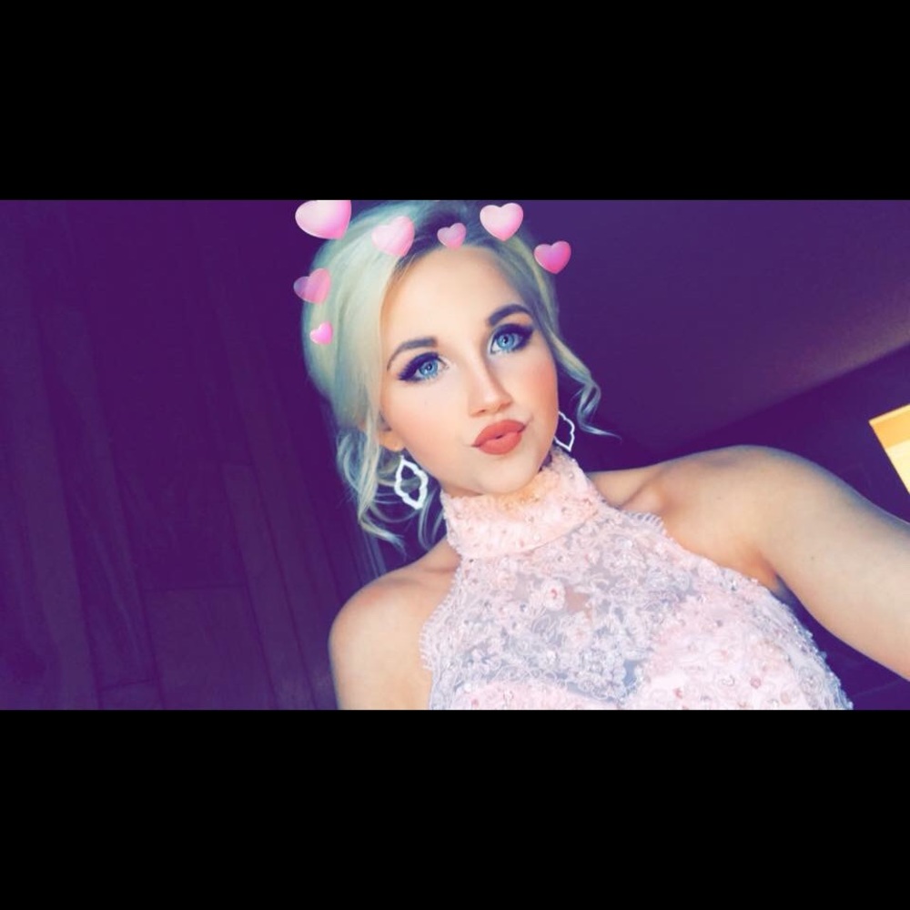 Prom dress - Picture 3 of 3